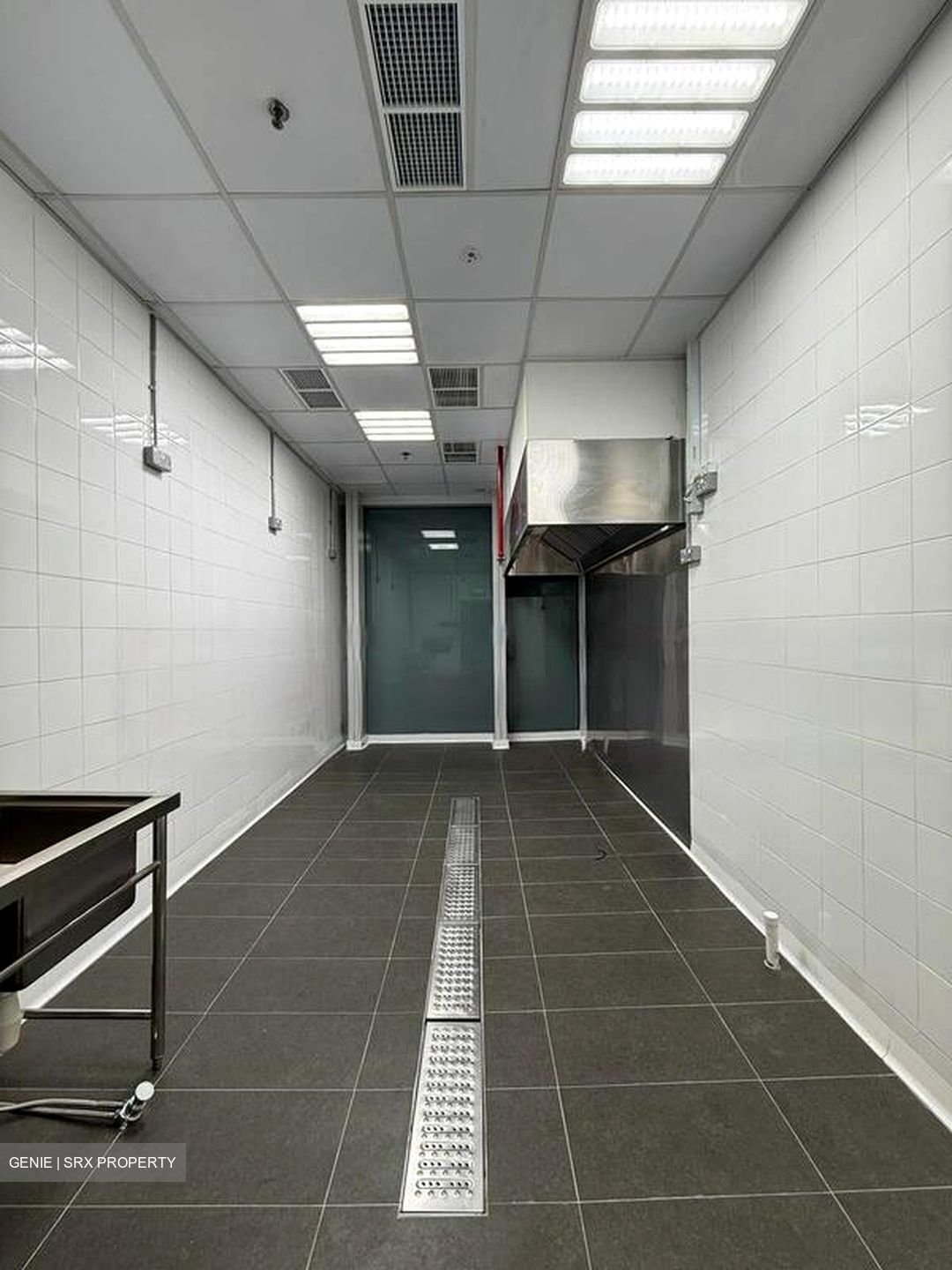 Infinite Studios (D5), Retail #475688461
